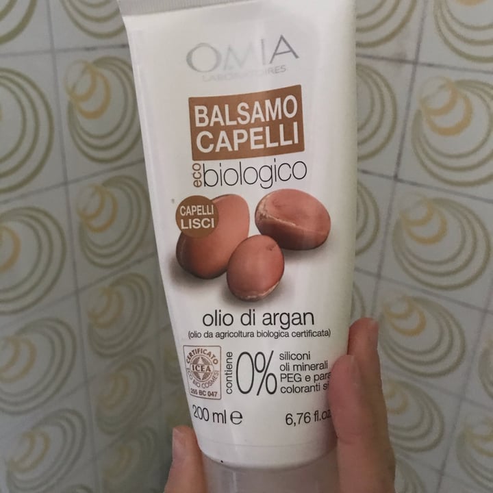 review photo of Omia Laboratoires Balsamo Capelli All'olio Di Argan shared by @isabelg on 20 Dec 2021 - review