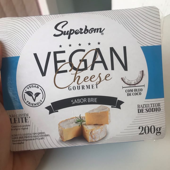 photo of Superbom Vegan Cheese Brie shared by @karynacezar on  14 Jul 2021 - review