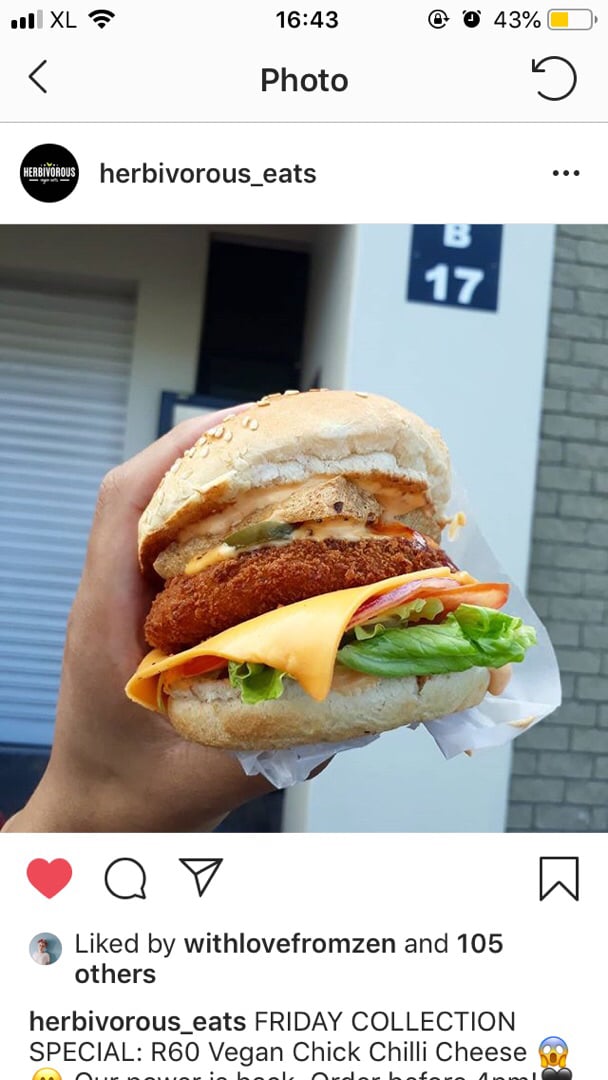 photo of Herbivorous Vegan Chilli Chicken Cheese Burger shared by @vegan-alien on  01 Apr 2020 - review