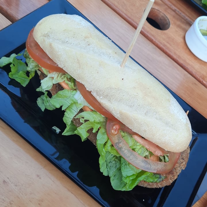 review photo of El Palacio Vegano Sándwich de Milanesa Completo shared by @coniitto on 21 May 2022 - review