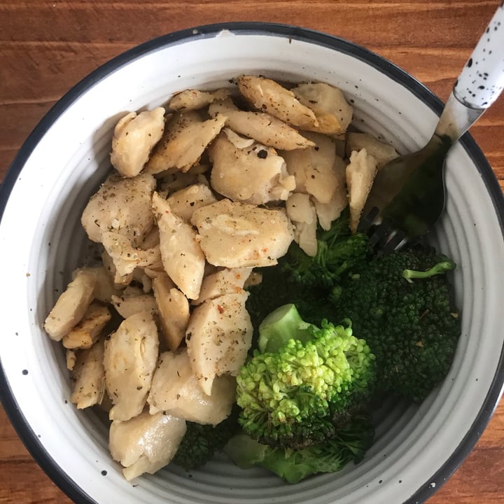 photo of Woolworths Food Plant Powered Protein Stir-Fry Strips shared by @hannahaltmann on  13 Aug 2021 - review