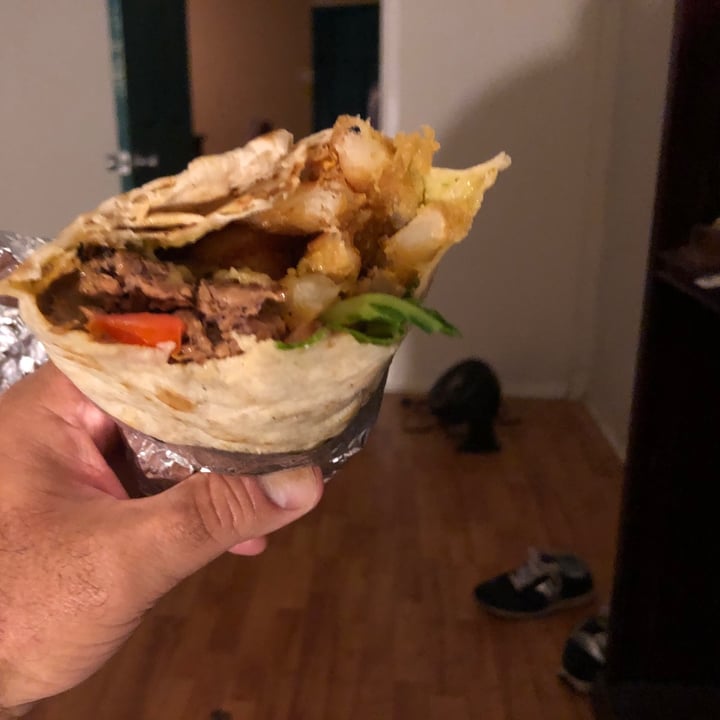 photo of Earth Aloha Eats Cali Burrito shared by @raatz on  02 Sep 2020 - review