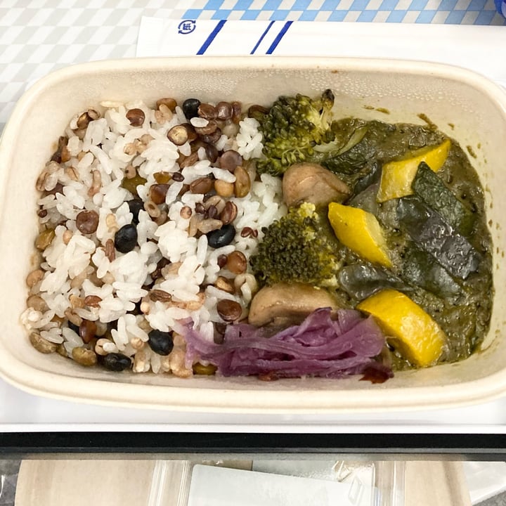 photo of All Nippon Airways (ANA) Inflight vegan meal shared by @m13 on  08 Jan 2023 - review