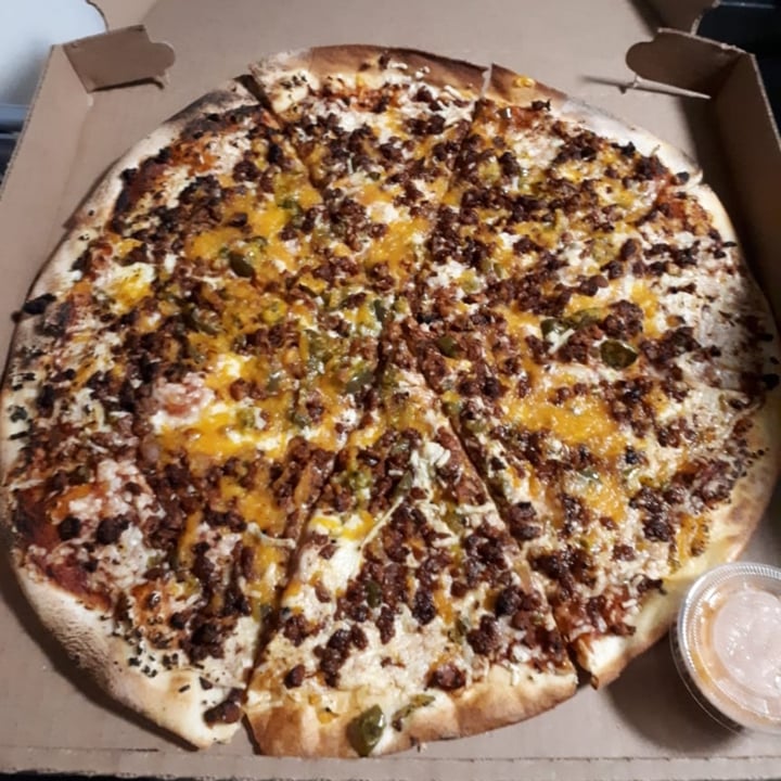 photo of Ixteriolo's Pizza Cheddarella shared by @bettyveg on  14 Mar 2021 - review
