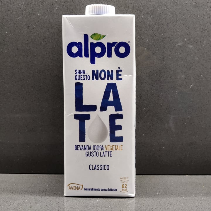 photo of Alpro This is Not Milk Classic Questo Non è Late Classico shared by @elisasile on  15 Apr 2022 - review