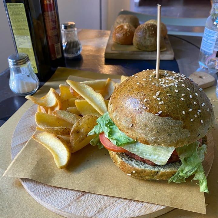 photo of Ex Forno MAMbo MAMbo Burger Vegetale shared by @chiaragamberini on  07 Feb 2022 - review