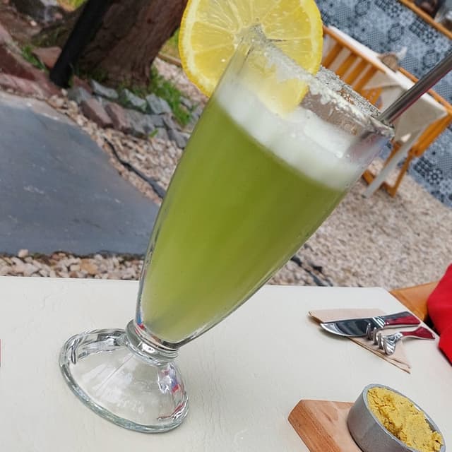 菜肴“Ginger And Mint Lemonade”的照片
