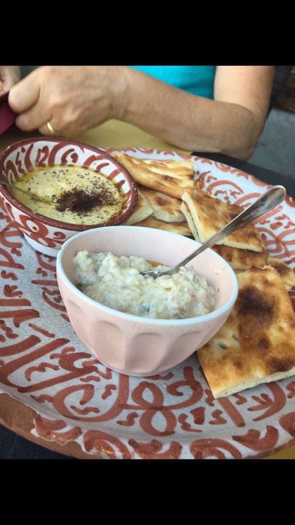 photo of Orient Experience Snc Venezia Pita Con Hummus E Babaganoush shared by @santhss on  17 Feb 2020 - review