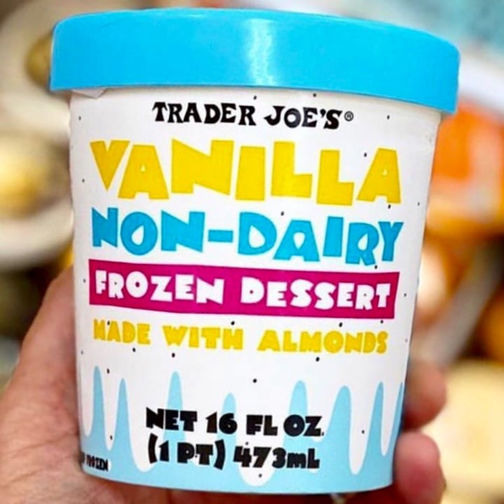 photo of Trader Joe's Vanilla Non-Dairy Frozen Dessert Made with Almond shared by @jessierose on  30 Aug 2021 - review