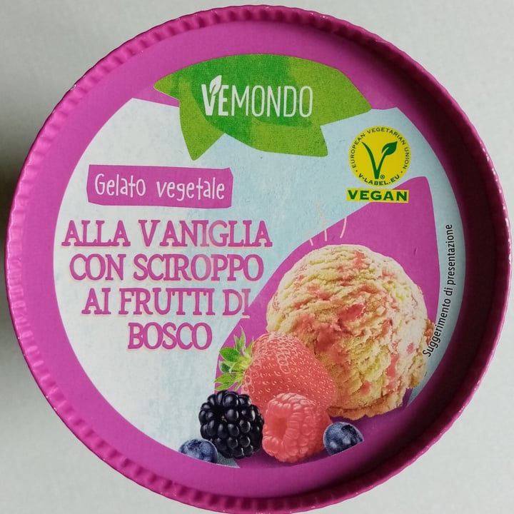 photo of Vemondo Gelato vegetale alla vaniglia con sciroppo ai frutti di bosco shared by @valeveg75 on  16 Jul 2021 - review