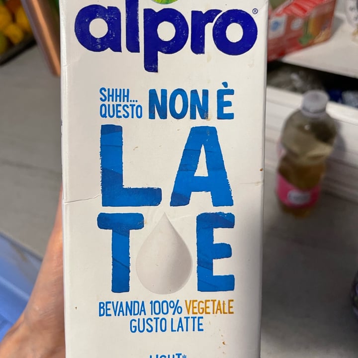 photo of Alpro This is Not Milk Classic Questo Non è Late Classico shared by @ventobiancolunare on  10 Jul 2022 - review