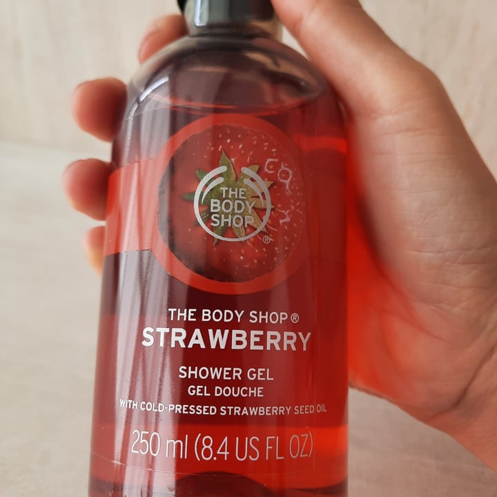 The Body Shop shower gel strawberry Review abillion