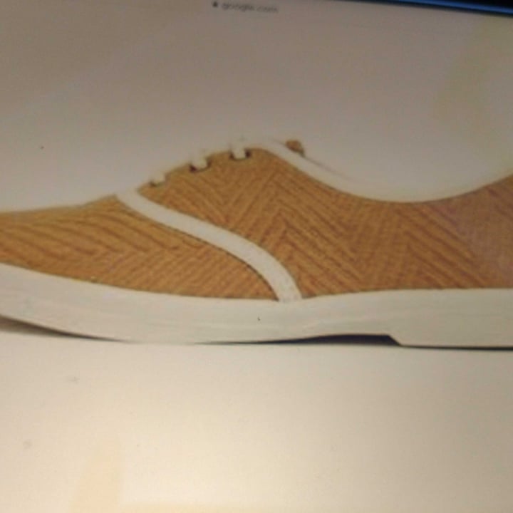review photo of Tnin Shoes Sapato de Lona com Borracha. shared by @lucianaopy on 13 May 2022 - review