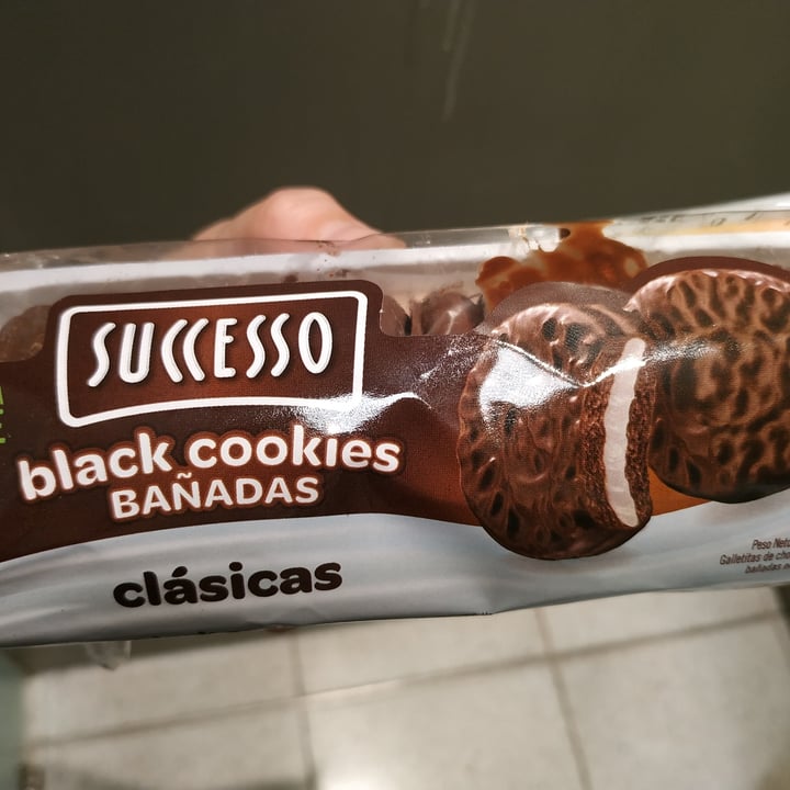 photo of Successo Black cookies bañadas shared by @beiaene on  17 Dec 2022 - review