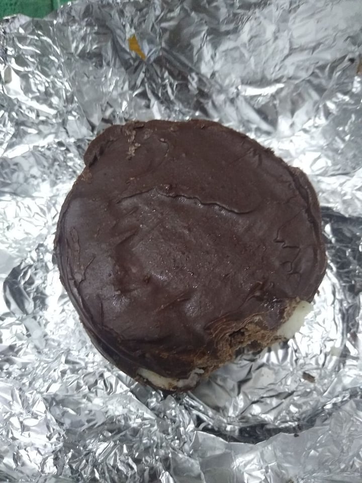 photo of Museum Cakes Vegan Alfajor de limón shared by @mab on  01 Jun 2020 - review