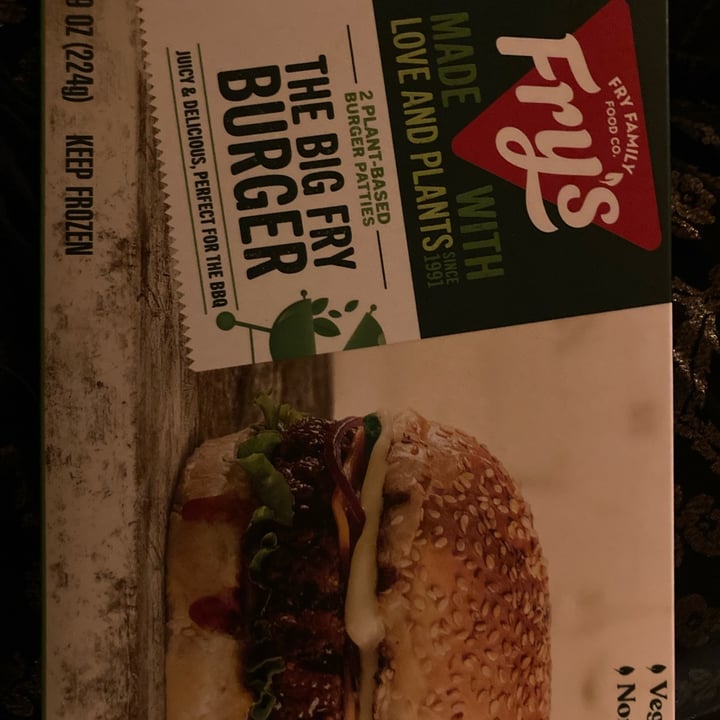 review photo of Fry's Family Food Plant Based Burger 2 Pk shared by @cleanplateclub on 27 Dec 2021 - review