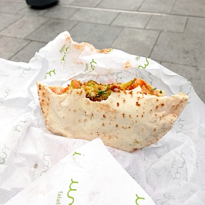 photo of Umi Falafel Palestinian Falafel Sandwich shared by @tintadecuervo on  22 Jun 2021 - review