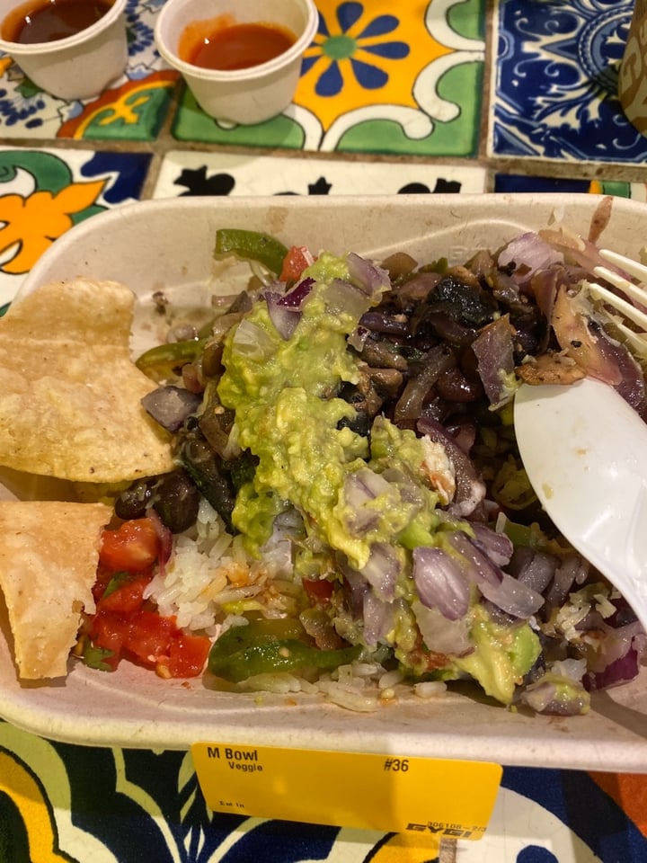 review photo of Guzman Y Gomez - Orchard Gateway Vegan Burrito Bowl with Vegetables shared by @pigley on 13 Nov 2019 - review