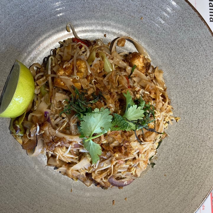 photo of Wagamama Pad Thai shared by @viviana23 on  13 Jun 2021 - review