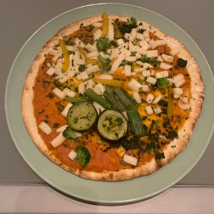 review photo of Valsoia Pizza con Verdure Grigliate shared by @akelidevi on 09 Dec 2022 - review