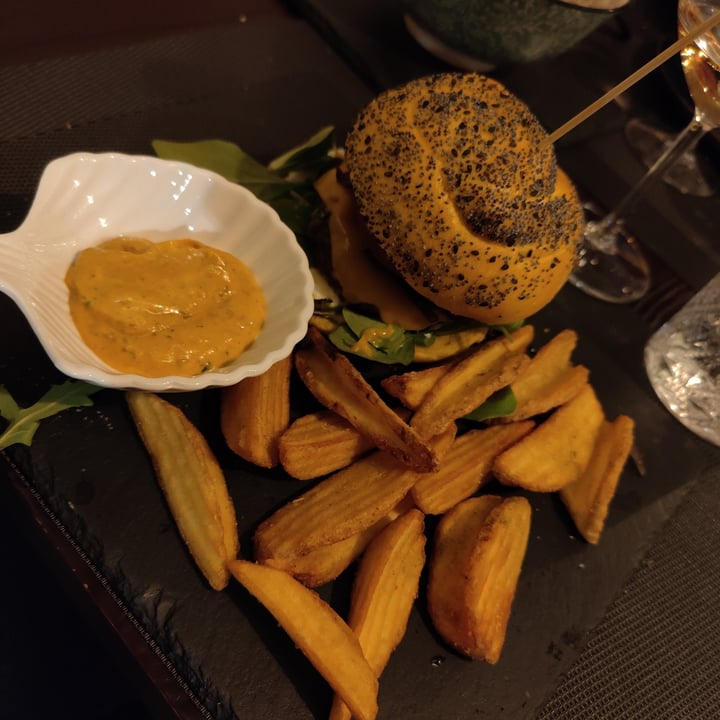 photo of Il Pangolino - Vegan Bistrot Beoynd Burger shared by @monydm on  20 Mar 2022 - review