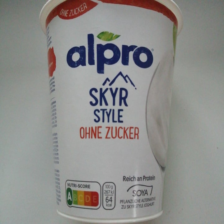 photo of Alpro Fresa Morango Soja Skyr Style High Protein shared by @veganny18 on  21 Jun 2020 - review