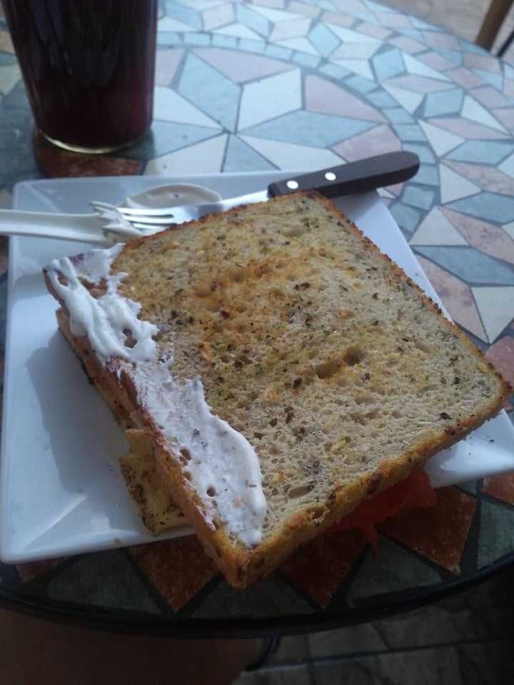 photo of Café Sin Culpa Sándwich tomate, champiñón y queso shared by @javimss on  19 Jan 2020 - review