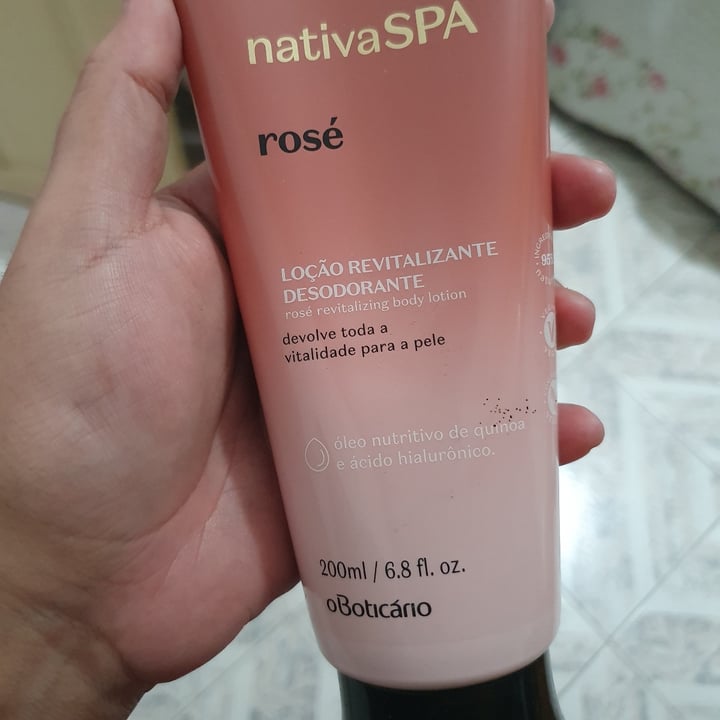photo of O Boticário Loção revitalizante desodorante rosé shared by @djoaninha on  31 Jul 2021 - review