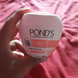Pond's