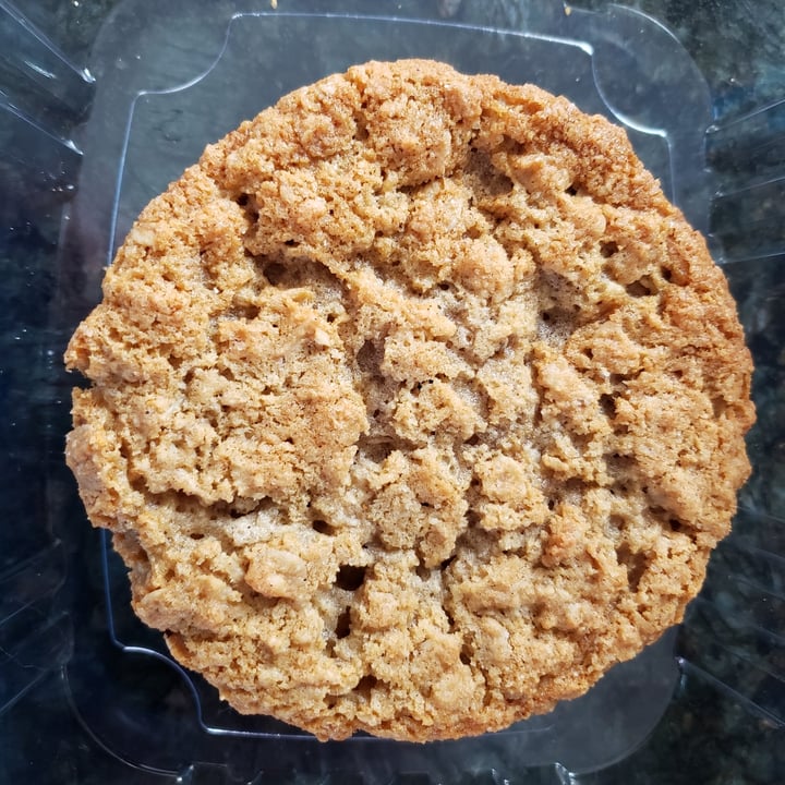 photo of SugarBuzz Bakery Oatmeal cream pie shared by @kkappa on  08 May 2021 - review