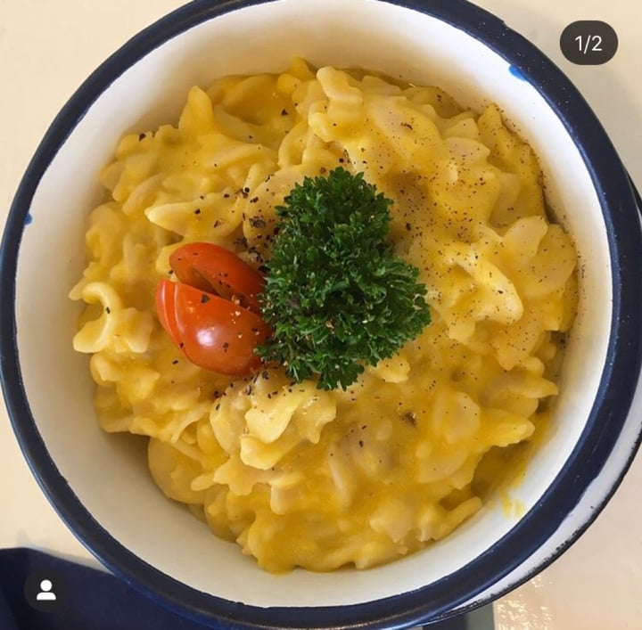 photo of Free Bird Cafe Mac N Cheeze shared by @vvremixes on  02 Apr 2020 - review
