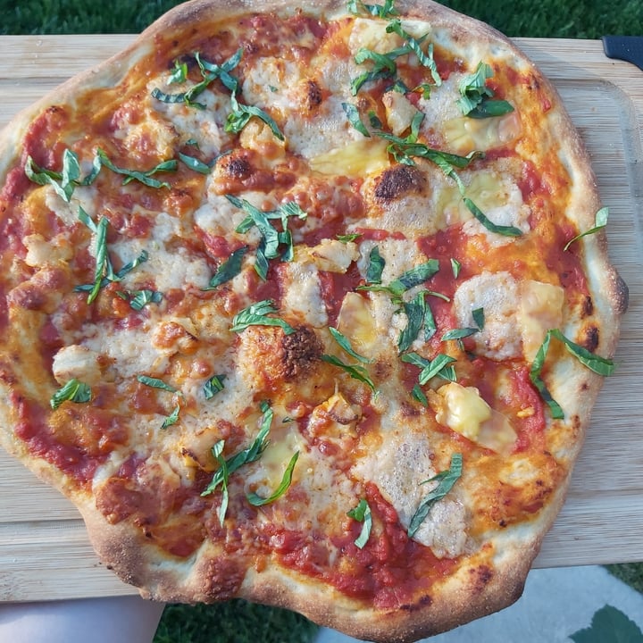 review photo of Miyoko's Creamery Organic Cashew Milk Mozzarella Fresh Italian Style shared by @ness93 on 06 Jul 2020 - review