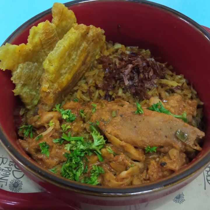 review photo of Planticeria bowl criollo con ropa vieja y patacones shared by @marmigar on 27 May 2022 - review