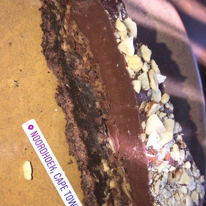 photo of Ellies Deli Vegan chocolate cake shared by @maxineparker on  03 Nov 2020 - review