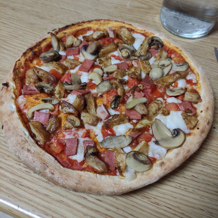 photo of Flete Pizza Vegana Estilo Margarita shared by @silviaml on  31 Oct 2020 - review