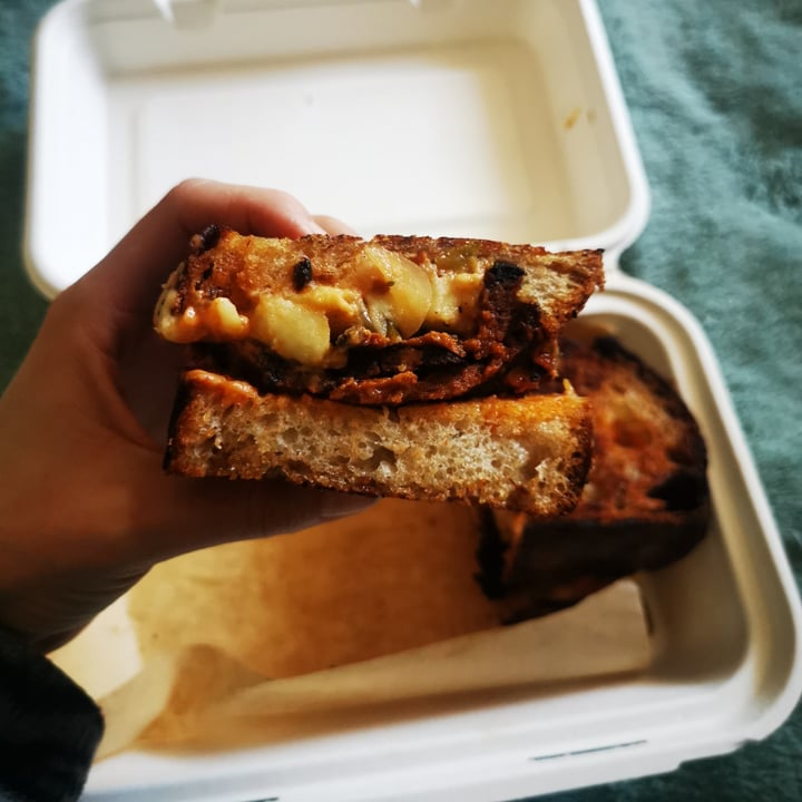 photo of Grumpy & Runt | Little Deli & Donuts Reuben Sandwich shared by @canziscity on  26 Jul 2022 - review