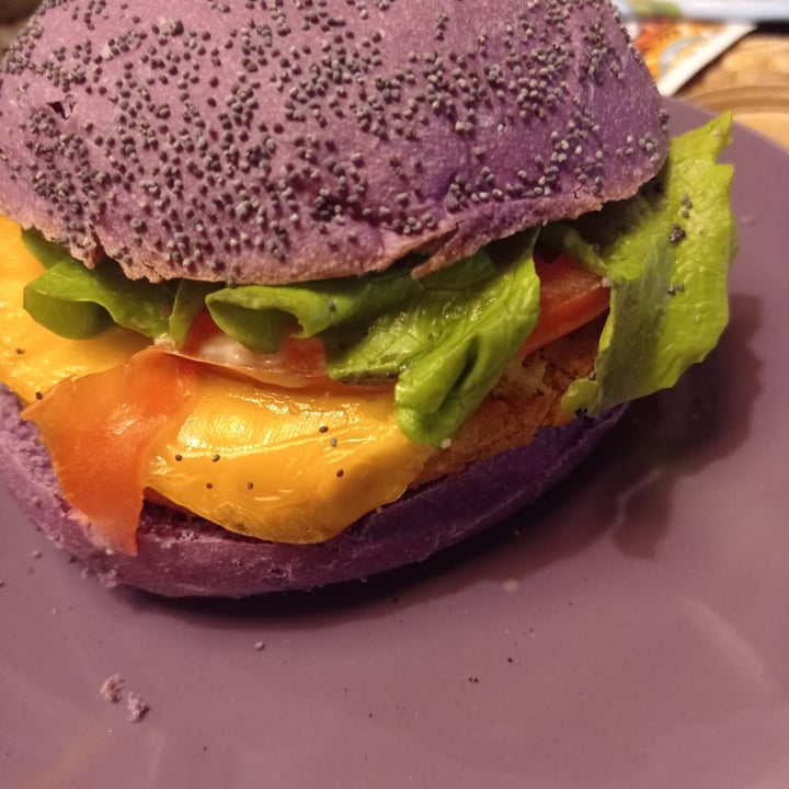 photo of Flower Burger Cheesy Cecio shared by @nospecismo on  01 Apr 2022 - review