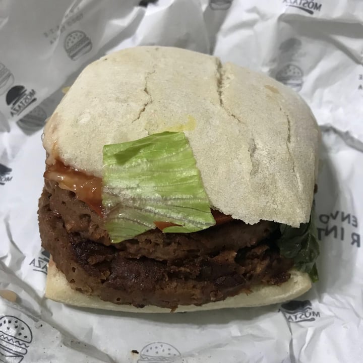 photo of Mostaza Mega Not Burguer shared by @ciroperez553 on  05 Feb 2022 - review