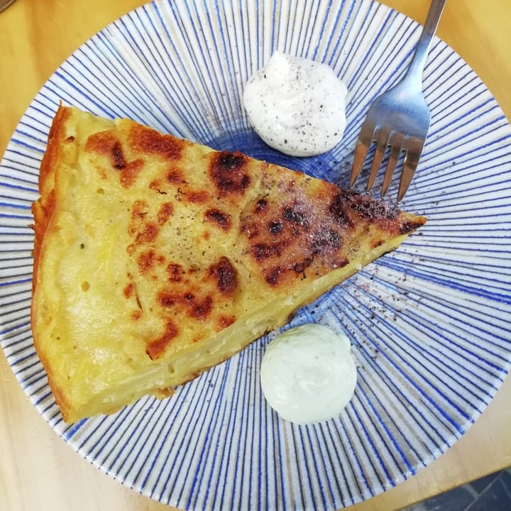 photo of La Vegana Tortilla de patatas shared by @giorgia14 on  18 Nov 2022 - review