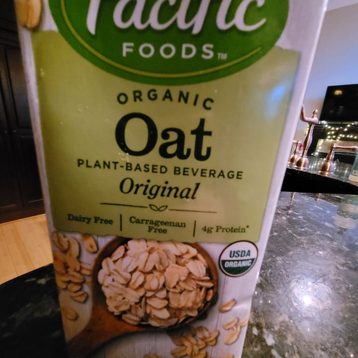 photo of Pacific Foods Barista Series oat milk shared by @johnrosz on  29 Dec 2020 - review