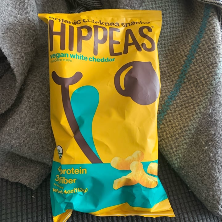 photo of Hippeas Vegan White Cheddar Organic Chickpea Puffs shared by @sydneyycannonn123 on  19 Feb 2022 - review