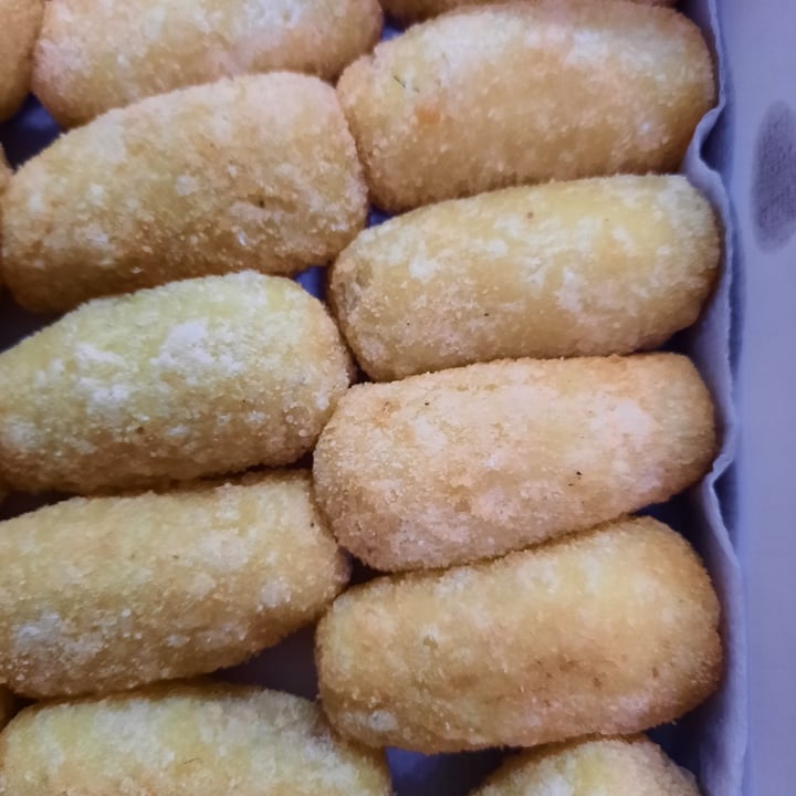 photo of Deliveggy Croquete de shimeji shared by @francini on  15 Feb 2022 - review