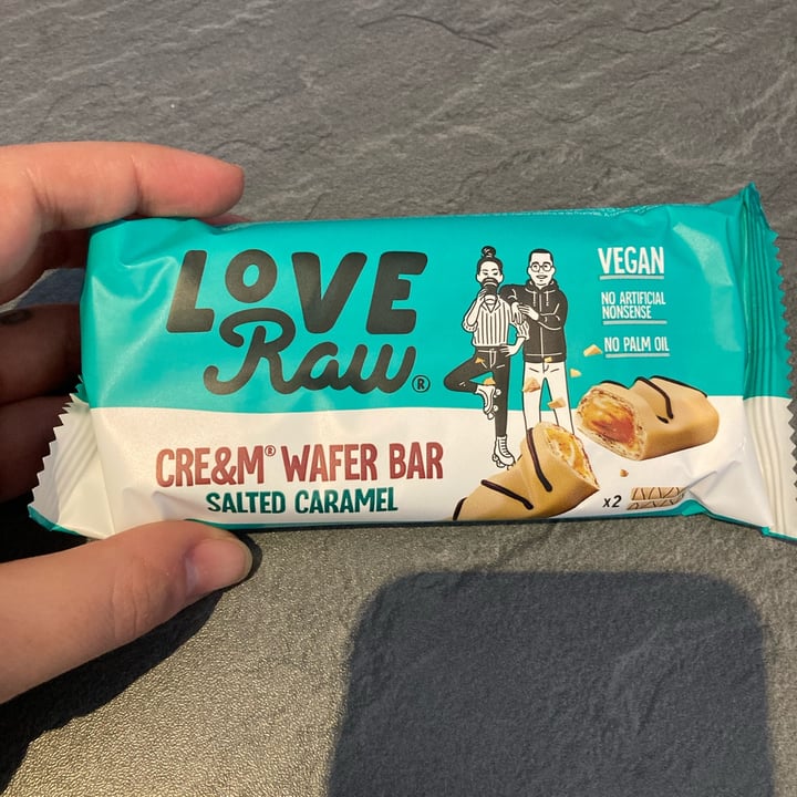 review photo of LoveRaw Cre&m Wafer Bar Salted Caramel shared by @micheladg on 08 May 2022 - review