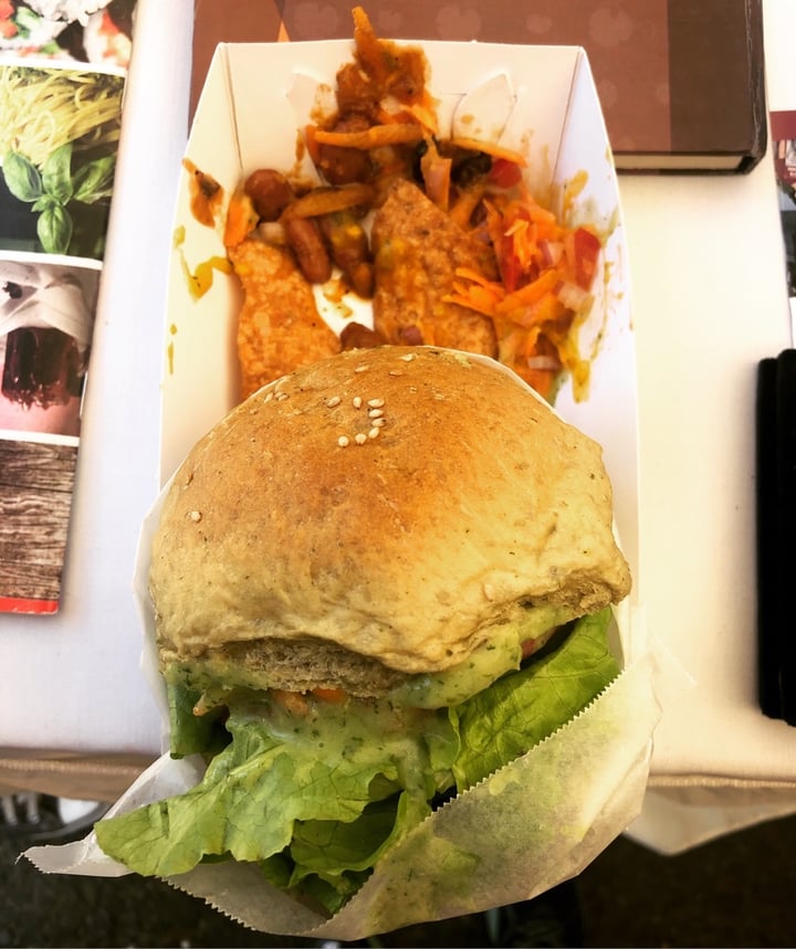 photo of Identidad Natural Hamburguesa Vegana shared by @tatianaveg86 on  14 Mar 2020 - review