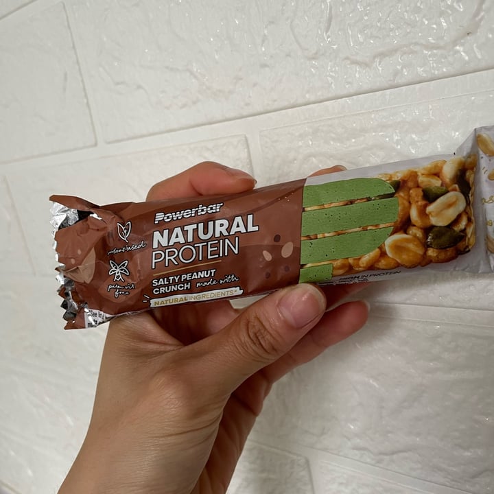 photo of Power bar Natural protein salty peanut crunch shared by @csquaree on  12 Nov 2022 - review
