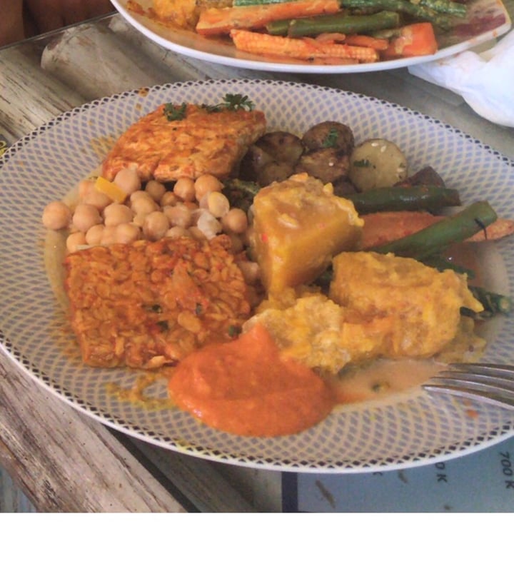 photo of Oma Jamu Vegan buffet shared by @vanessaainsley on  14 May 2020 - review