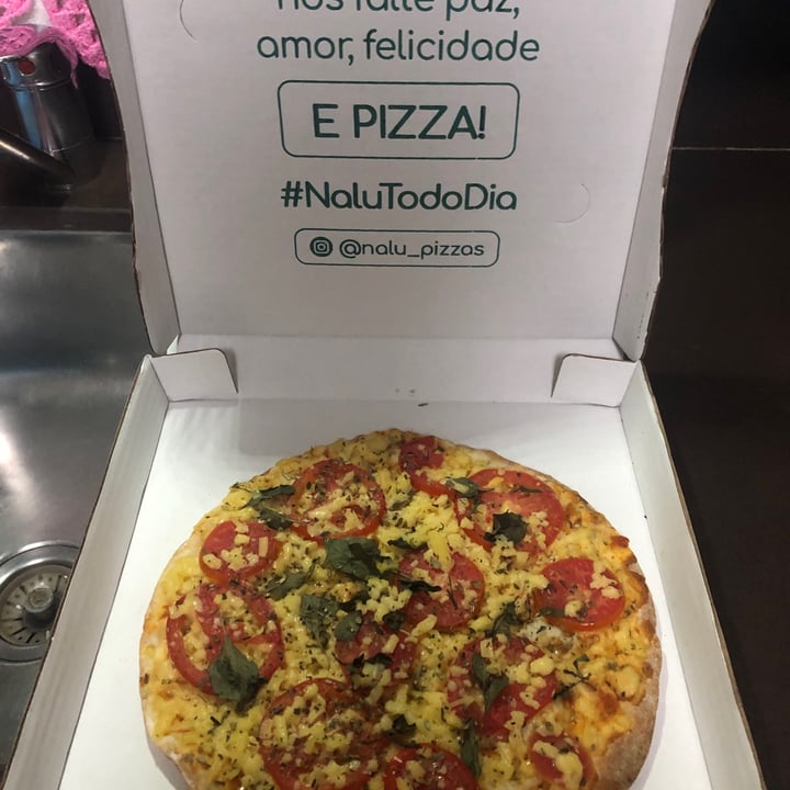 photo of Nalu Pizzas pizza Campeche - maguerita vegana shared by @paulaliro on  11 Dec 2022 - review