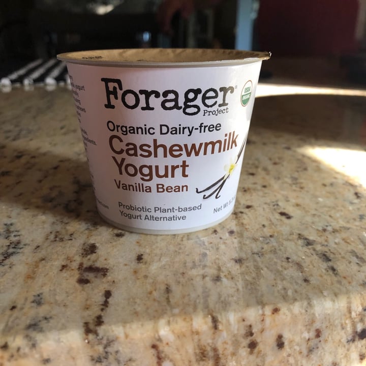 review photo of Forager Project Organic Dairy-free Cashewmilk Yogurt Vanilla Bean shared by @persch on 16 Aug 2021 - review