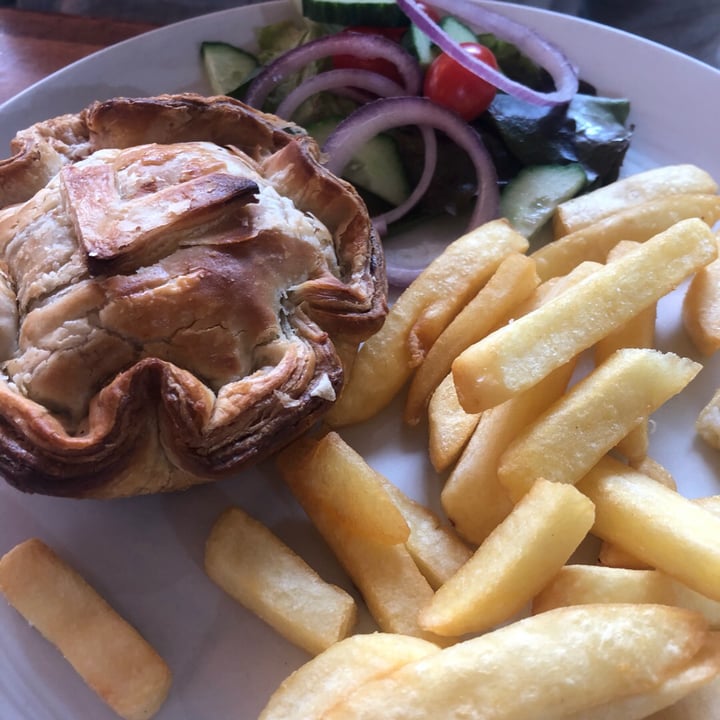 photo of Peregrine Farm Stall Vegan Lentil Cornish Pie shared by @capetownmatt on  28 Aug 2019 - review