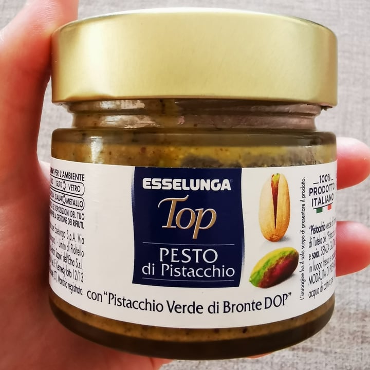 photo of Esselunga Top pesto di pistacchio shared by @vanessalibralato on  28 Aug 2022 - review